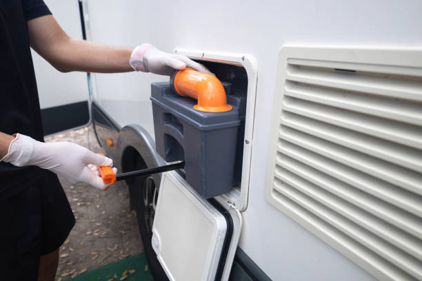 Best Portable restroom trailer rental  in Horizon West, FL